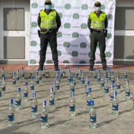 Incautación de licor adulterado en terminal de transporte de Cali