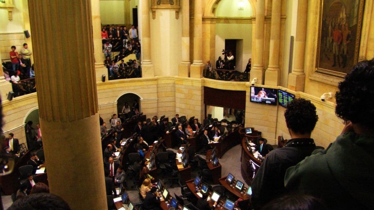 Paramédicos presentaron altercado con civiles
