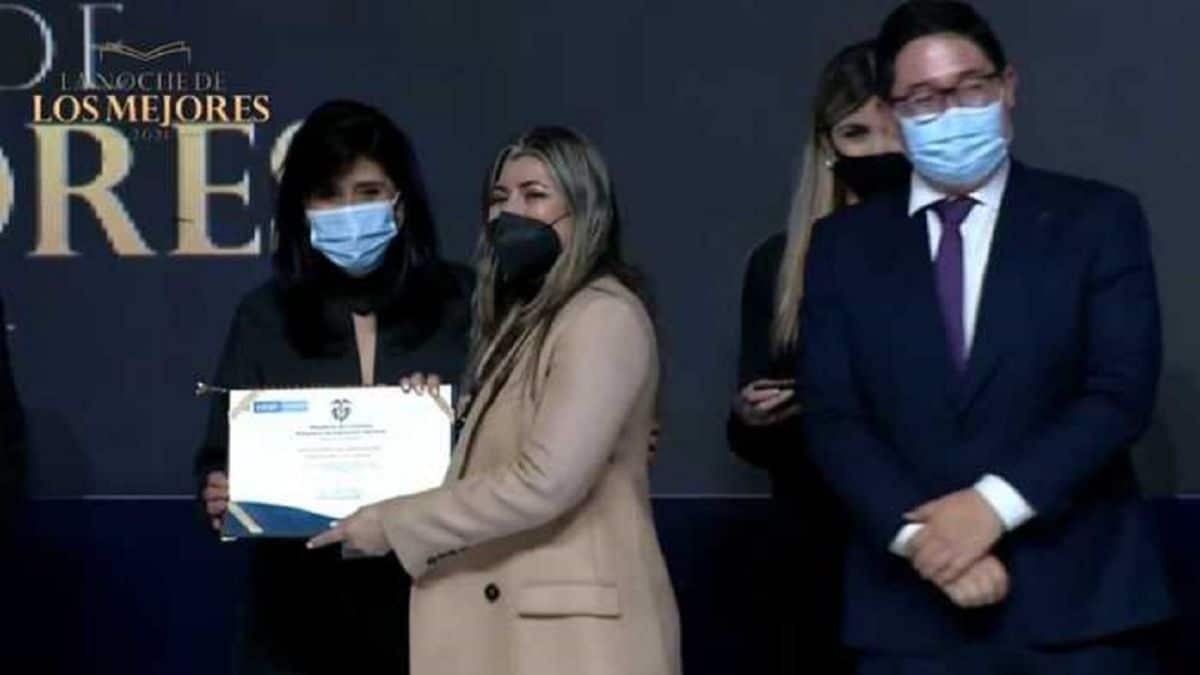 Gobierno del Valle Obtiene reconocimientos en ‘La Noche de los Mejores’