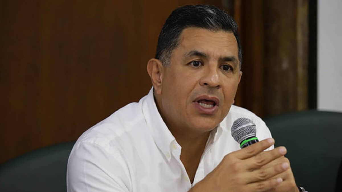 Alcalde Ospina pide paciencia a caleños por arreglos de la red semafórica