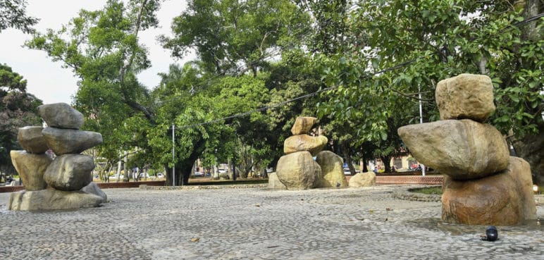 En lo que era un parqueadero, ahora emerge el nuevo Parque Central Río Cali