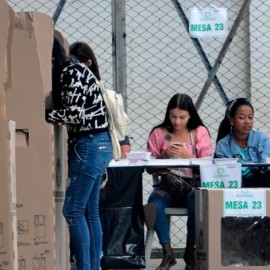 "Los votantes están confundidos": Expertos ante 'guerra sucia' en contienda electoral