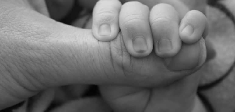 Mujer recupera a su hijo después de haber sido raptado en Cali