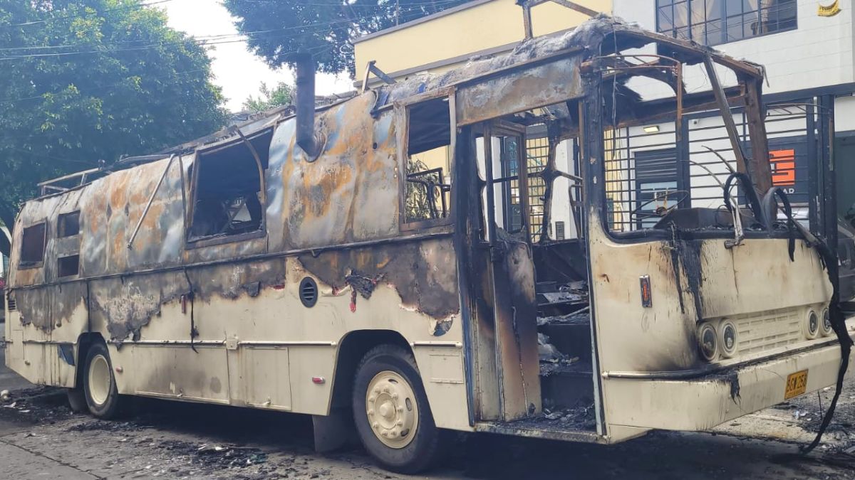 Queman casa rodante al oeste de Cali