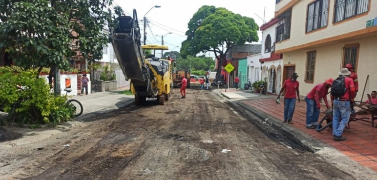 Iniciará la licitación para intervenir calles de 38 barrios en Cali