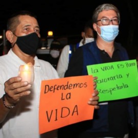 Comunidad en Villa del Sur realizó velatón por la paz