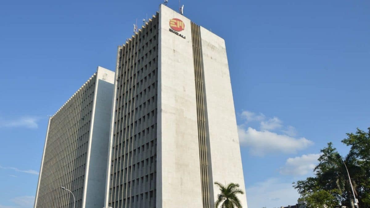 Tras corte de energía, Claro abonó .887 millones a deuda que tiene con Emcali