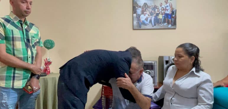 Agradecimientos y un hasta luego: sentidas últimas palabras a medios de Víctor Escobar