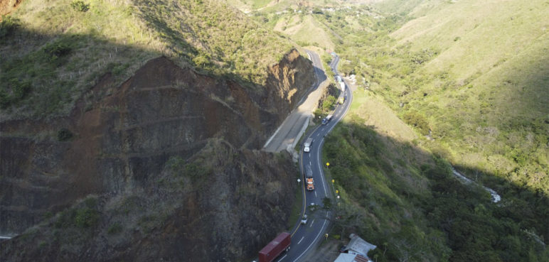 Entregaron otros 5 kilómetros de la doble calzada Buga-Buenaventura