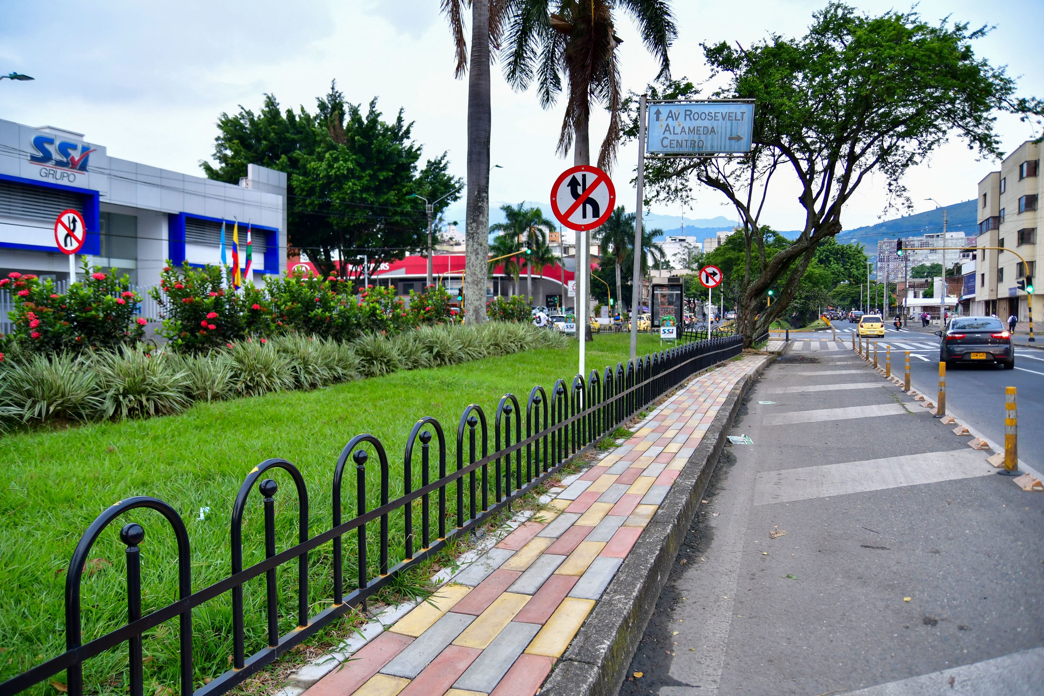 jardines-pasajes-coloridos-inclusivos-asi-es-nuevo-separador-vial-carrera-39-26-01-2022-2