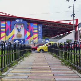Jardines y pasajes coloridos inclusivos: así es el nuevo separador vial de la Carrera 39