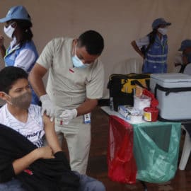 Llamado de los médicos a regresar a las medidas de bioseguridad