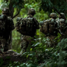 Un muerto y al menos 20 heridos dejan ataques a bases del Ejército Nacional