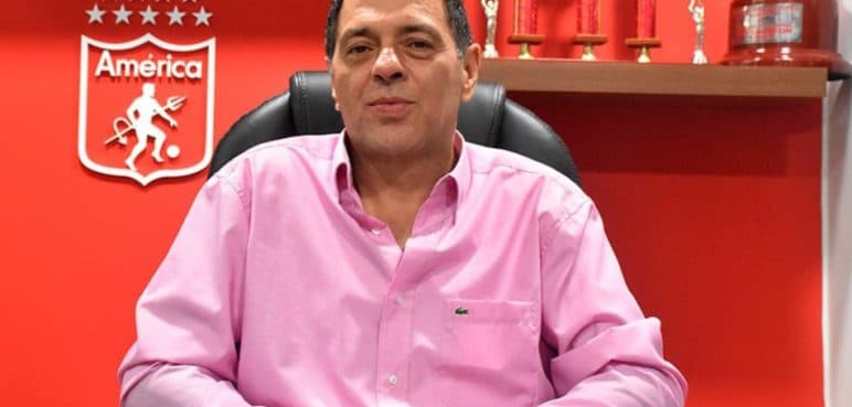 Se enojó don Tulio Gómez por venta de camisetas 'piratas' del América de Cali