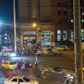 Reportan un policía y dos civiles heridos por atentado explosivo