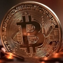 Capturan a estafadores de criptomonedas: Con ganancias compraban autos de lujo
