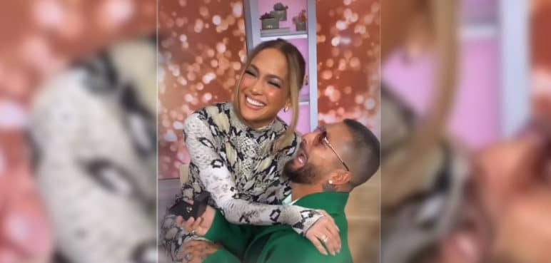 Maluma le ‘propuso matrimonio’ a Jlo
