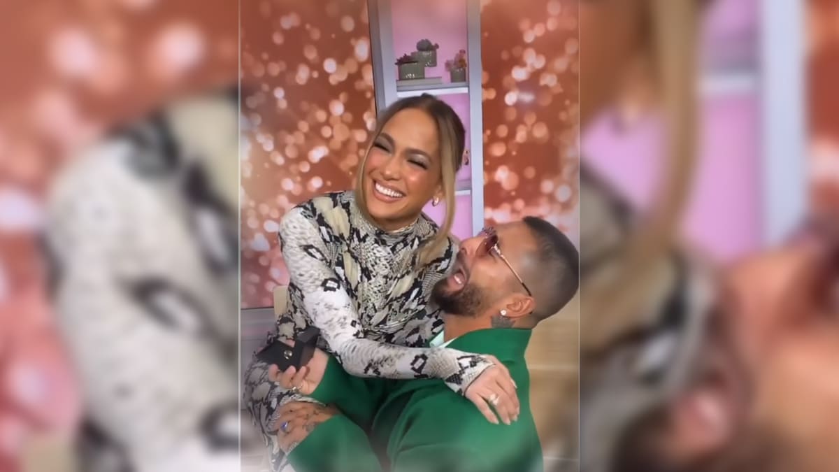 Maluma le ‘propuso matrimonio’ a Jlo