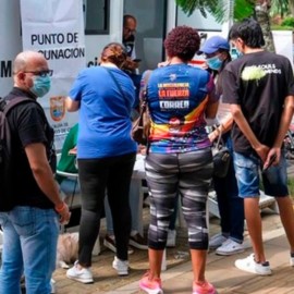 Expertos aseguran que la vacunación evitó 1300 muertes durante cuarto pico