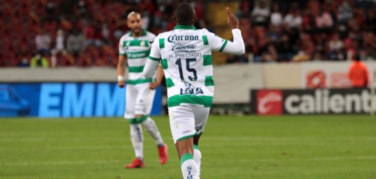 Golazo para Harold Preciado en su debut con el Santos Laguna