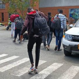 Migrantes ilegales se desplazaban a bordo de buses en el Valle del Cauca
