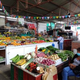 Por las nubes se encuentran los precios de la canasta familiar