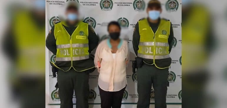 Privada de la libertad exempleada bancaria  por presuntos hurtos