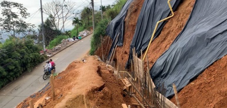 ¿Por qué suspendieron obras de muros de contención en la Comuna 18?
