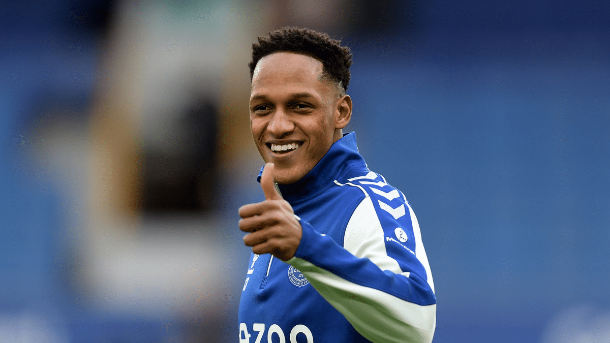 Yerry Mina será dirigido en el Everton por una leyenda de la Premier