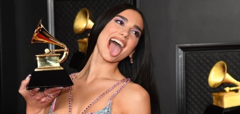 Polémica por presunto plagio de Dua Lipa a canción de Miguel Bosé