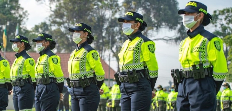 Alrededor de 50 mujeres auxiliares de Policía resultaron intoxicadas