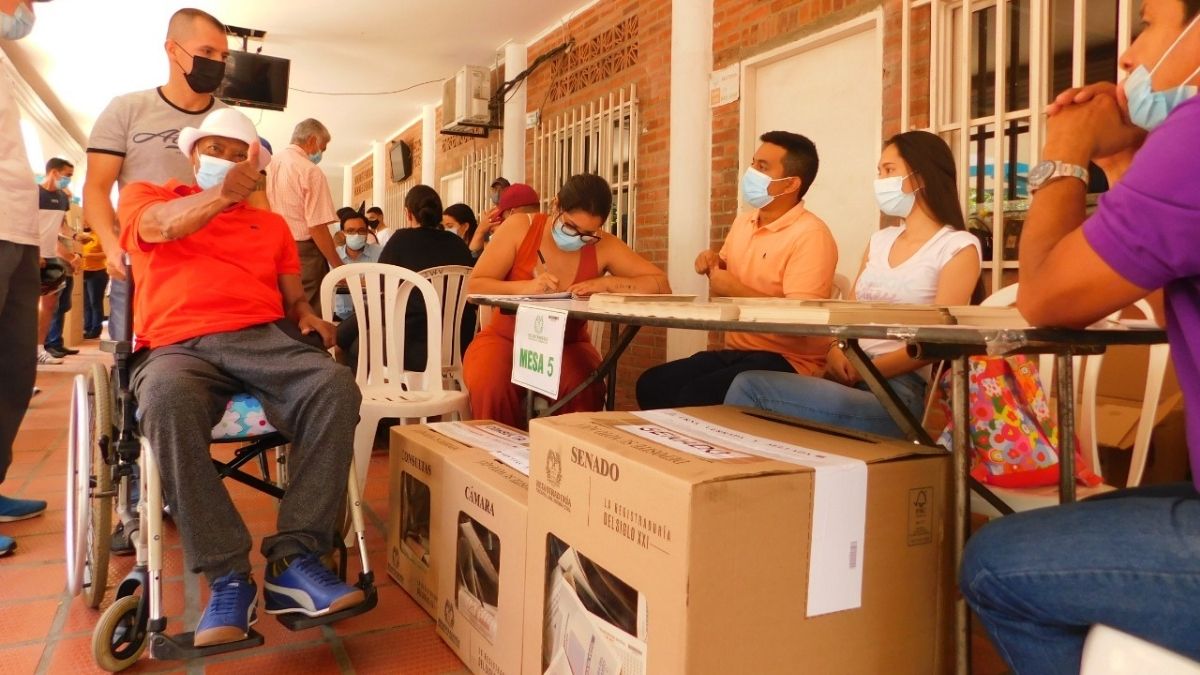 Piden a candidatos que se comprometan a proteger el Estado de Derecho