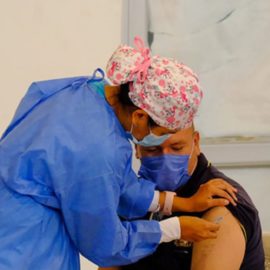 Este martes Cali llegaría a la meta para dejar de usar tapabocas en zonas abiertas