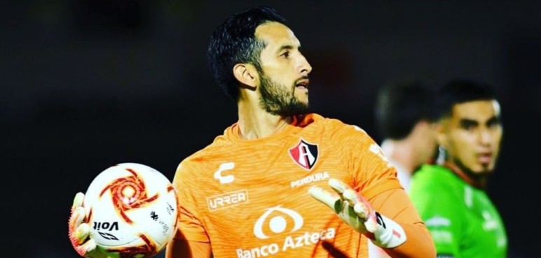 Camilo Vargas visitó a fanáticos heridos tras lo ocurrido en Querétaro, México.