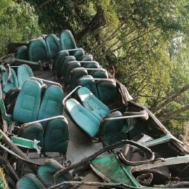 Cinco niños murieron y 15 más heridos dejó accidente de bus escolar