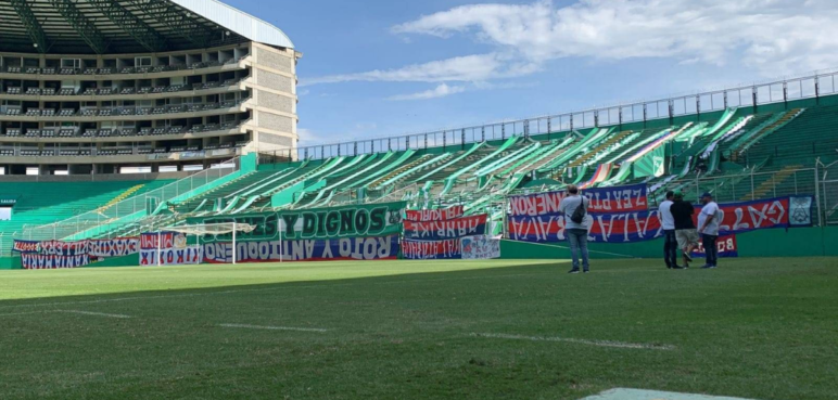 Polémica por 'trapos' robados del DIM en el estadio del Deportivo Cali