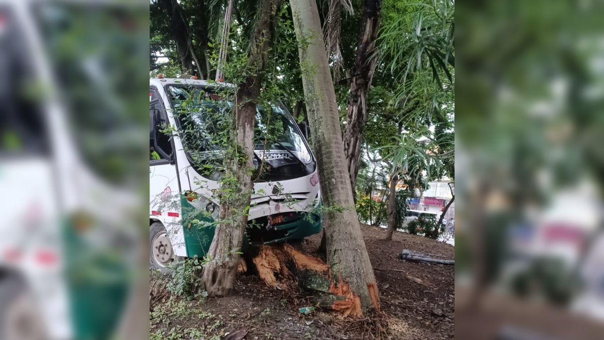 Un agente de tránsito resultó herido tras ser arrollado por un vehículo