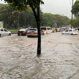 Gran parte de Cali amaneció inundada este viernes: vea el reporte de emergencias