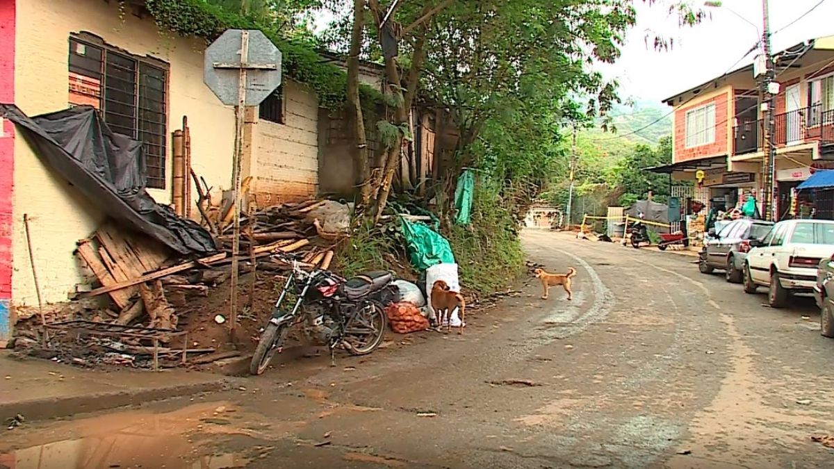 Familiares denuncian desaparición de dos jóvenes en el barrio Nueva Floresta