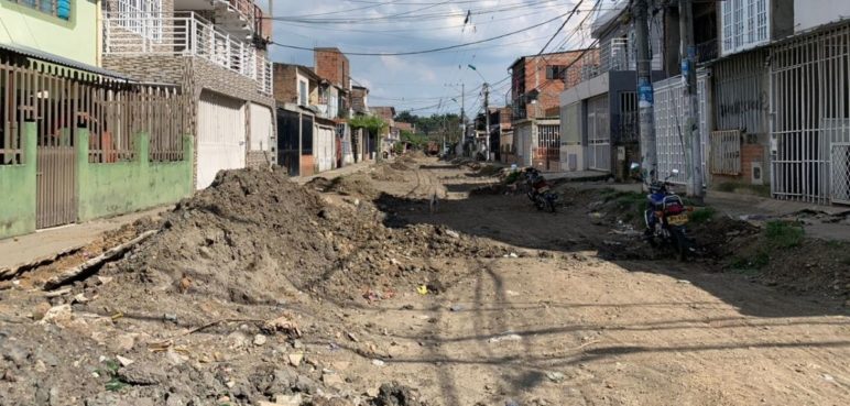 Obra abandonada ha dejado incomunicada a los habitantes de Antonio Nariño