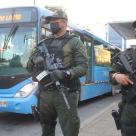 Más de 44 estaciones del MÍO fueron tomadas en operativo policial