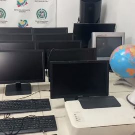Policía de Cali recuperó 18 computadores robados a un colegio del oriente