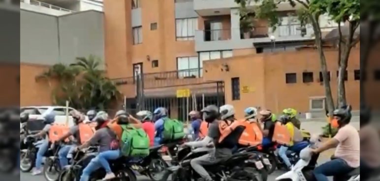 Rappitenderos protestaron por malas condiciones laborales de la aplicación