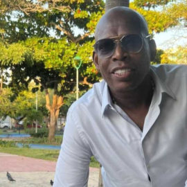 Robaron finca del Tino Asprilla en Tuluá: amordazaron a adultos mayores