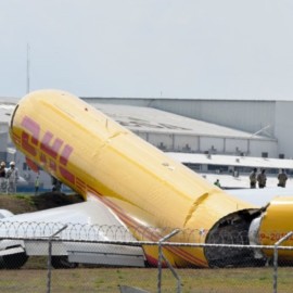 Avión de carga se partió en dos en aeropuerto de Costa Rica