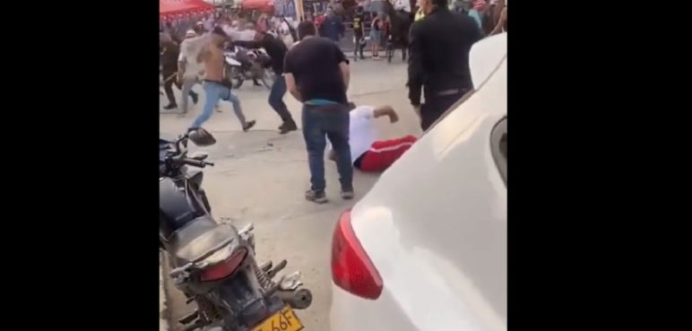 Cabalgata en Candelaria terminó en pelea con manifestantes