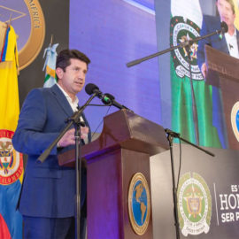 Congresistas radican moción de censura contra ministro de Defensa