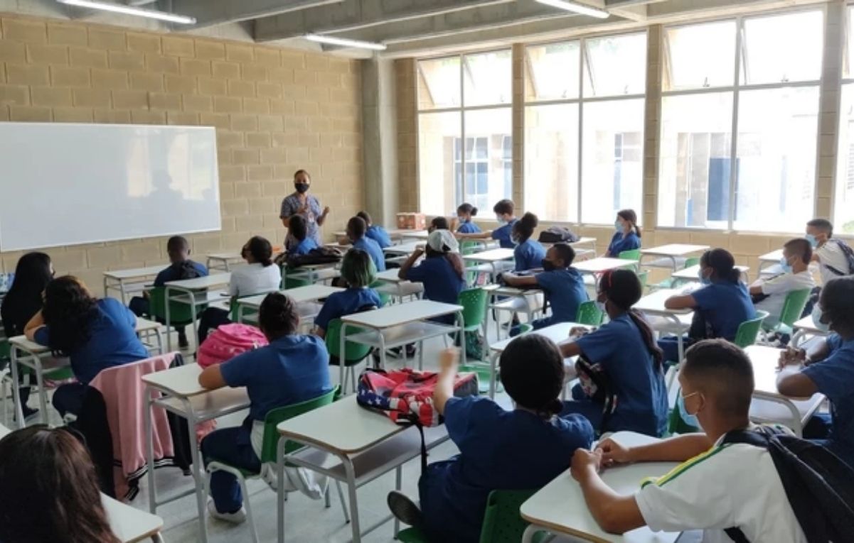 Profesores denuncian amenazas por parte de padres y estudiantes en colegio de Cali