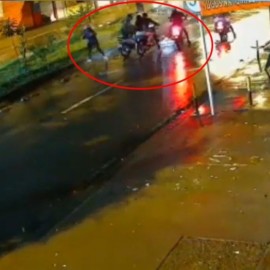 A joven le desfiguraron la cara con arma traumática por robarle su moto en La Base
