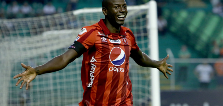 Gustavo Adrián Ramos entró al TOP 10 goleadores históricos de América